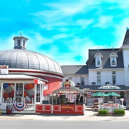 The Historic Park Hotel Put-in-Bay Exterior foto