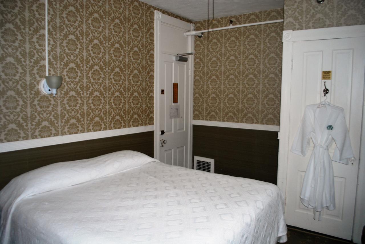 The Historic Park Hotel Put-in-Bay Exterior foto
