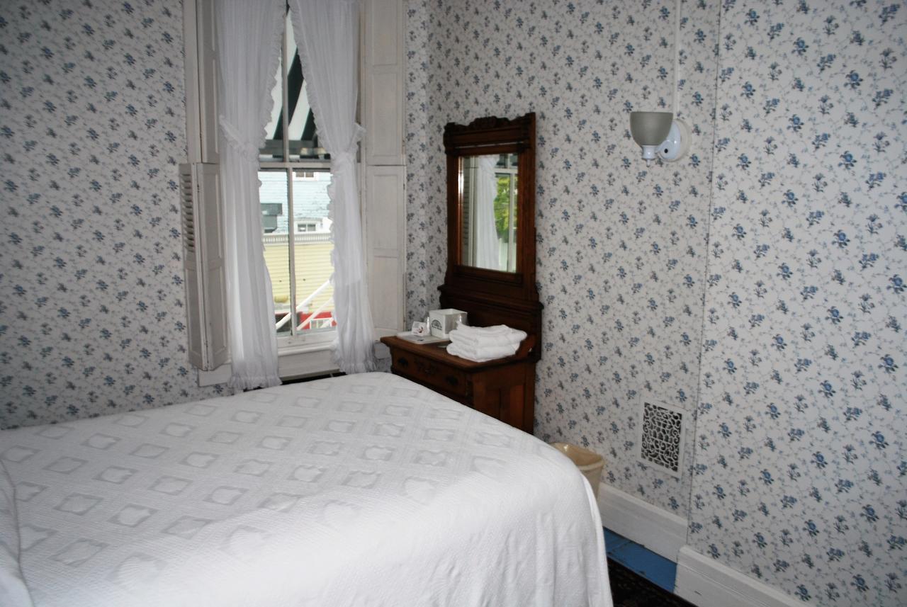 The Historic Park Hotel Put-in-Bay Exterior foto